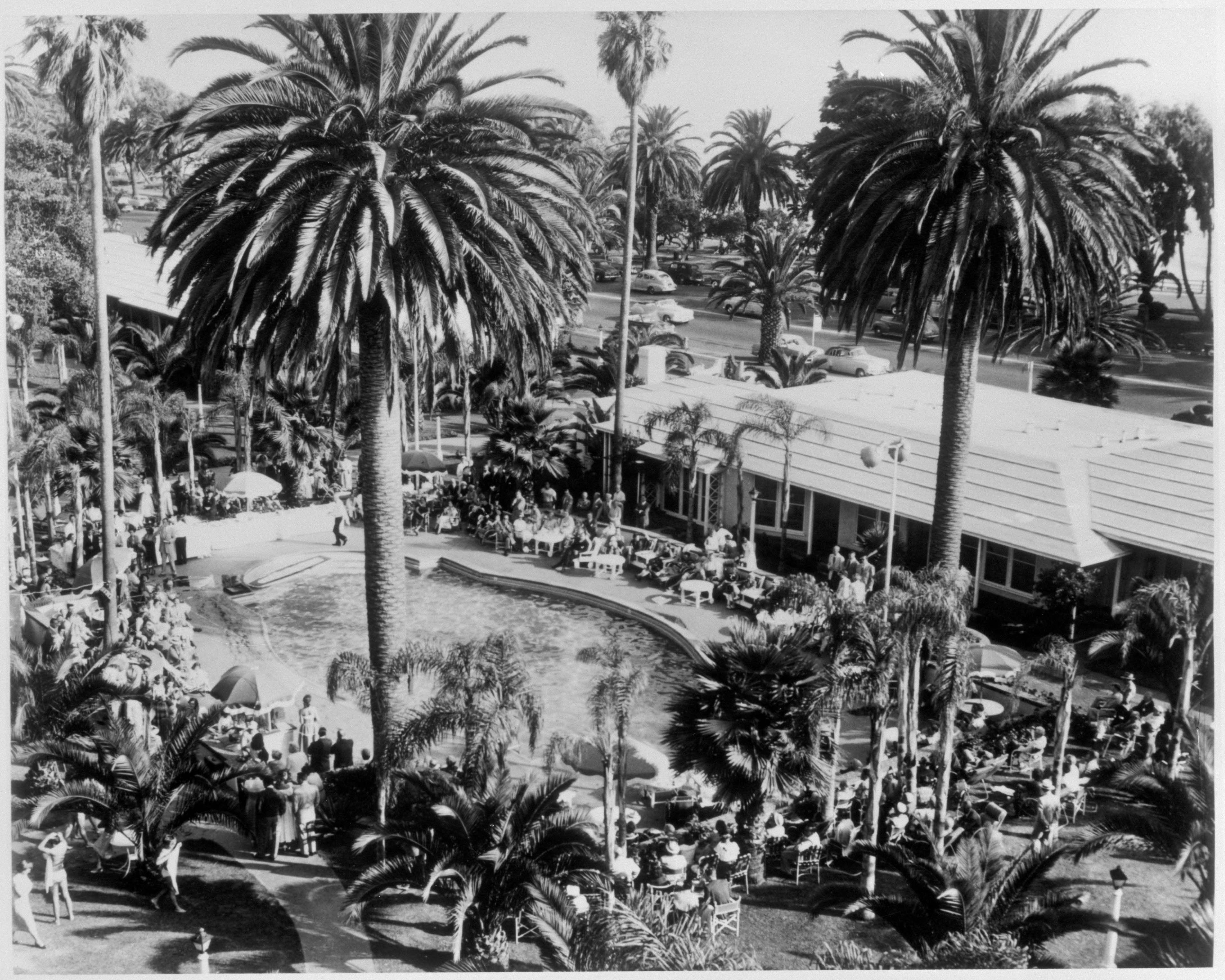 Historical Image of Exterior with Grounds Fairmont Miramar Hotel & Bungalows Santa Monica California